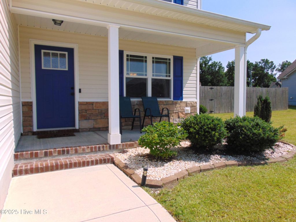 Photo of 205 Brice Court, Hubert, NC 28539 (MLS # 100512223)