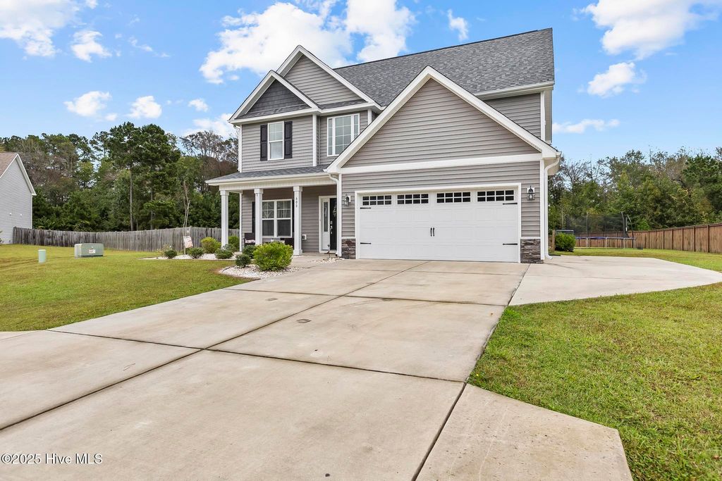 Photo of 608 Heather Haven Lane, Hubert, NC 28539 (MLS # 100536664)