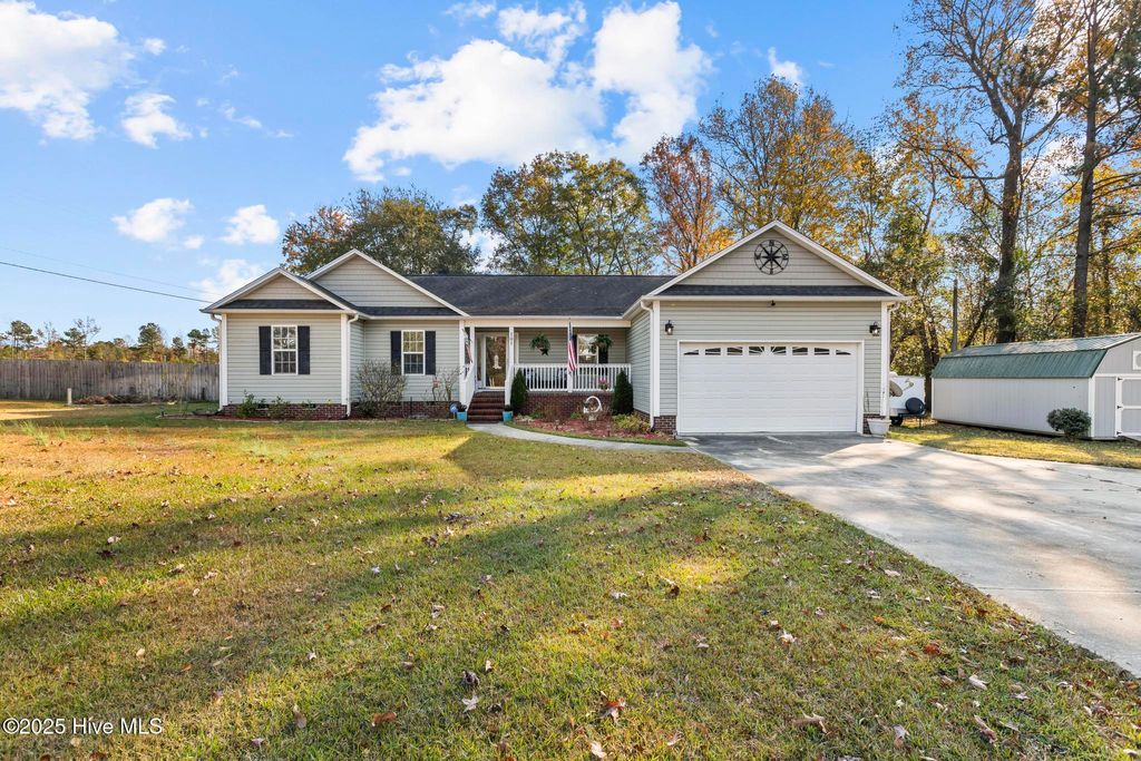 Photo of 101 Broadwater Drive, Jacksonville, NC 28540 (MLS # 100542595)