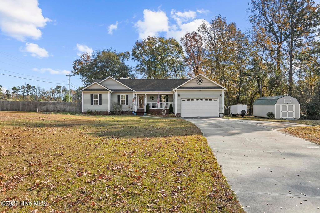 Photo of 101 Broadwater Drive, Jacksonville, NC 28540 (MLS # 100542595)
