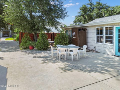 A home in Oak Island