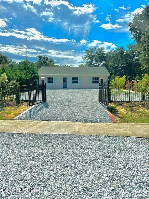 A home in Oak Island