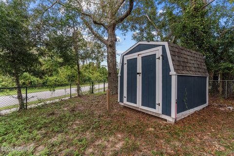 A home in Oak Island