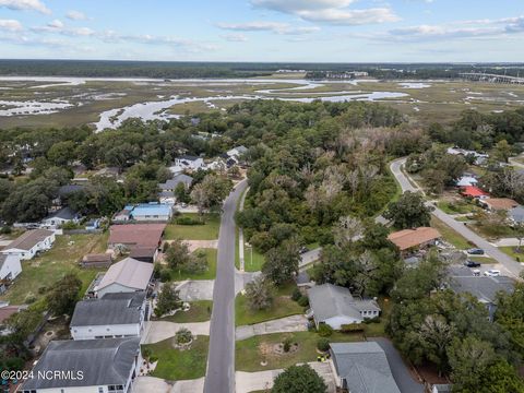 A home in Oak Island