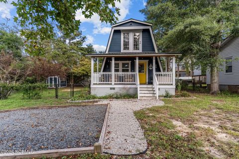 A home in Oak Island