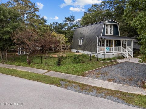 A home in Oak Island