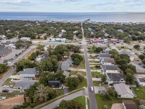 A home in Oak Island