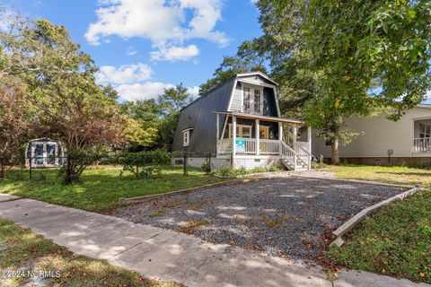 A home in Oak Island