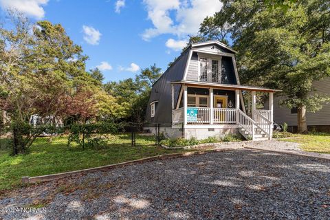 A home in Oak Island