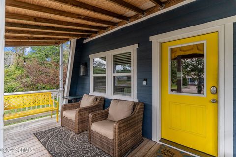 A home in Oak Island