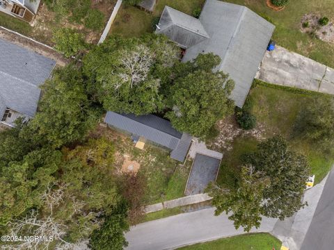 A home in Oak Island