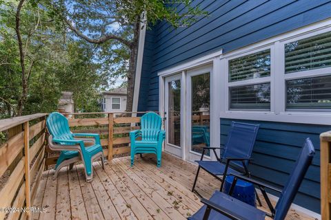 A home in Oak Island