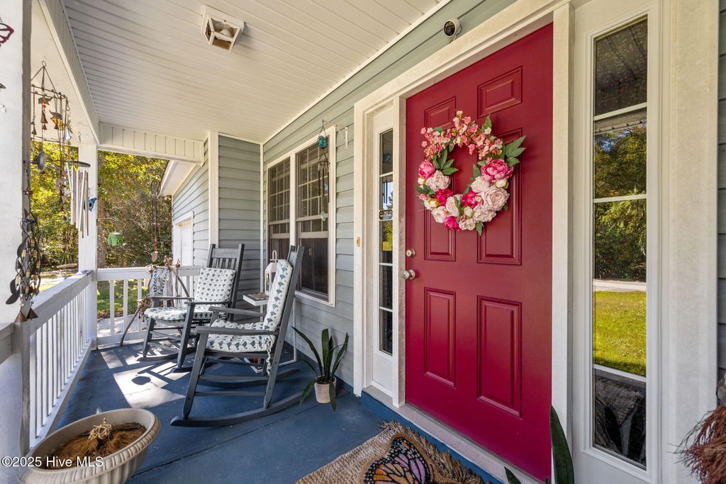 Photo of 122 Live Oak Drive, Jacksonville, NC 28540 (MLS # 100537764)
