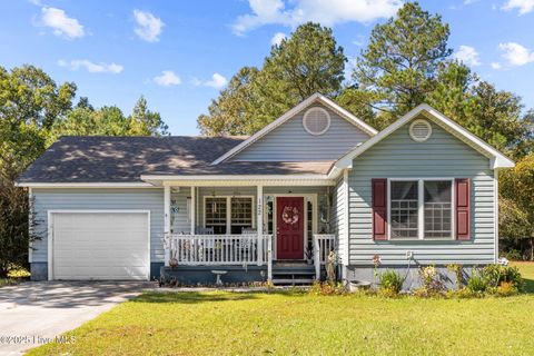 Photo of 122 Live Oak Drive, Jacksonville, NC 28540 (MLS # 100537764) Photo of 122 Live Oak Drive, Jacksonville, NC 28540 (MLS # 100537764)
