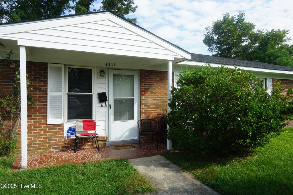 Photo of 2911 Spaulding Drive, Wilmington, NC 28405 (MLS # 100541005)