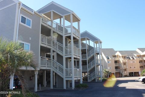 A home in Oak Island