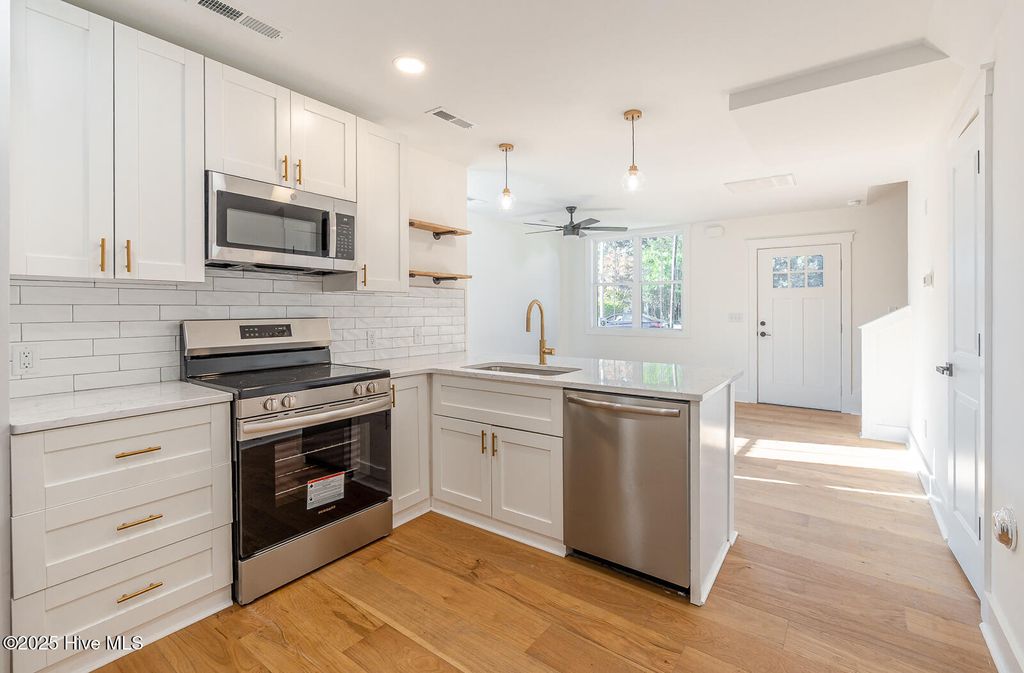 Photo of 510 Swann Street, Wilmington, NC 28401 (MLS # 100535402)