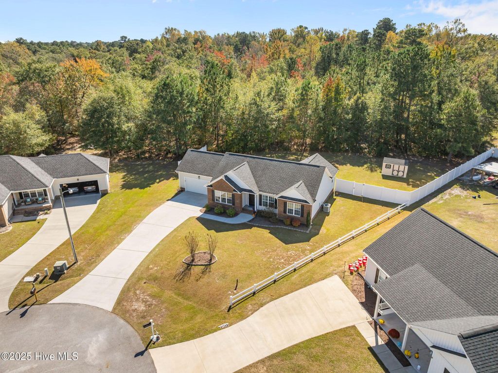 Photo of 58 Buccaneer Circle, Washington, NC 27889 (MLS # 100537675)