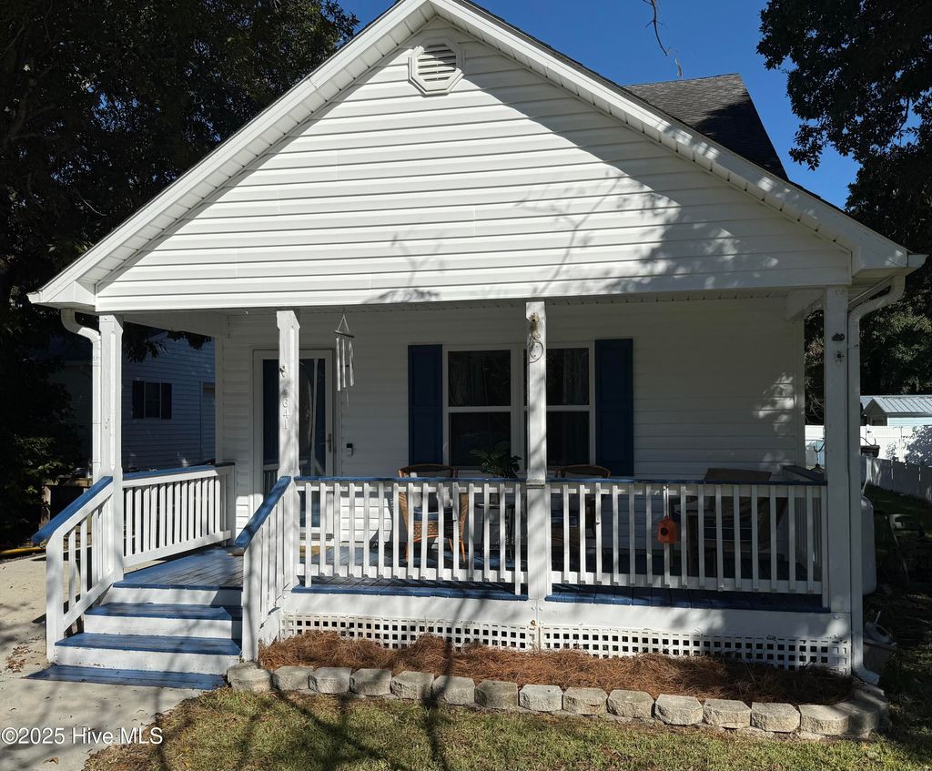 Photo of 2641 Lennoxville Road, Beaufort, NC 28516 (MLS # 100539823)