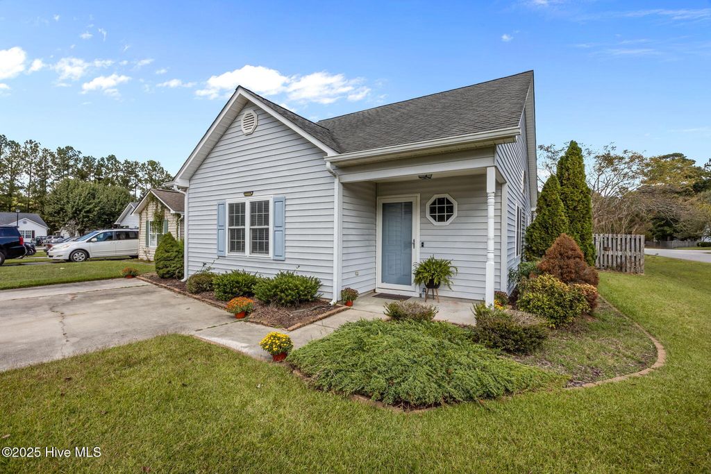 Photo of 3721 Colony Drive, New Bern, NC 28562 (MLS # 100534990)
