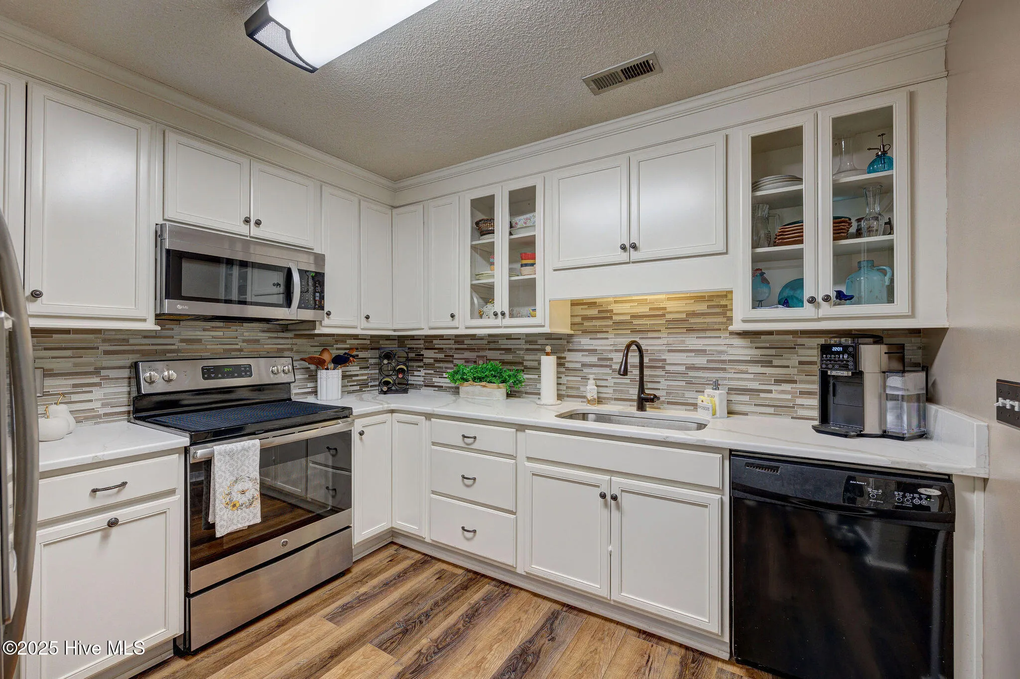 Wilmington, North Carolina 28405, United States, 3 Bedrooms Bedrooms, ,2 BathroomsBathrooms,Residential,Pending,156099