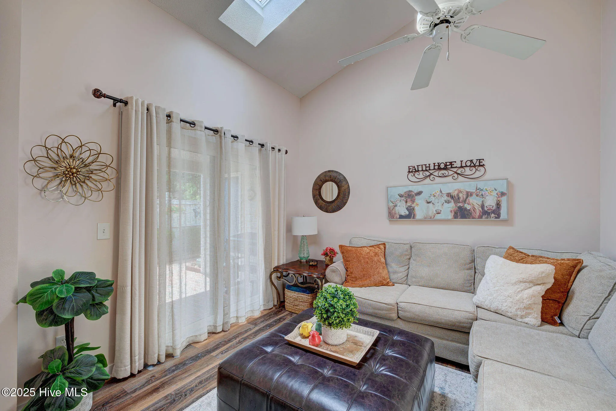 Wilmington, North Carolina 28405, United States, 3 Bedrooms Bedrooms, ,2 BathroomsBathrooms,Residential,Pending,156099