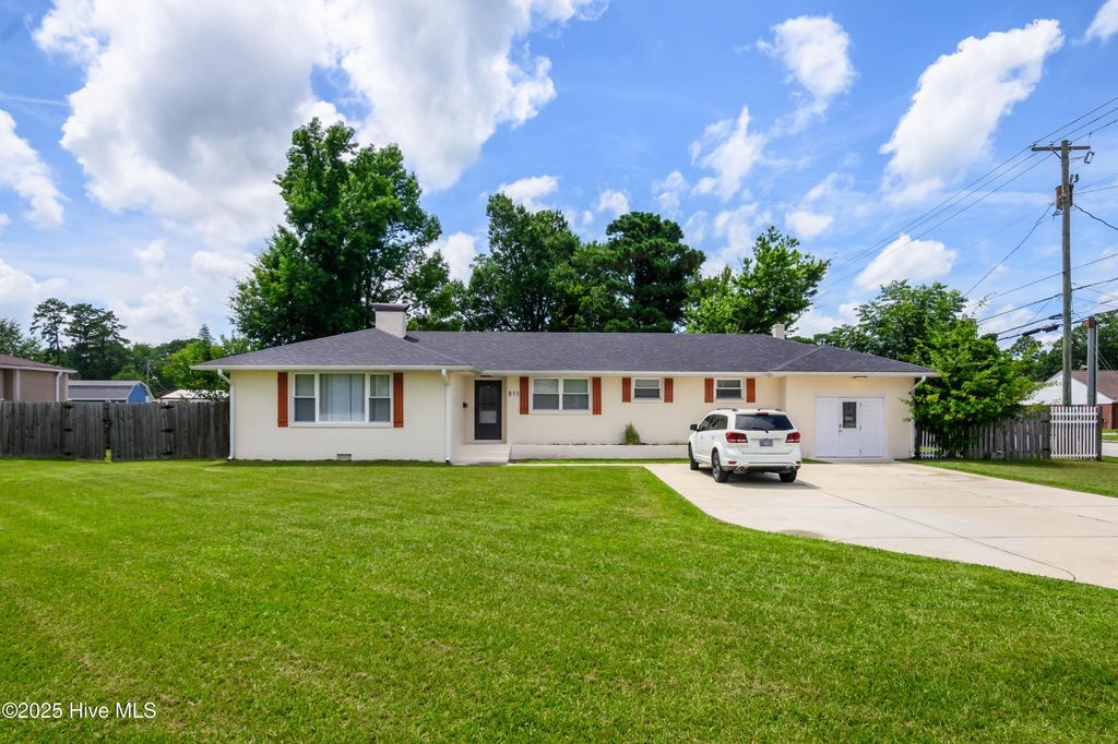 Photo of 813 Henderson Drive, Jacksonville, NC 28540 (MLS # 100522082)