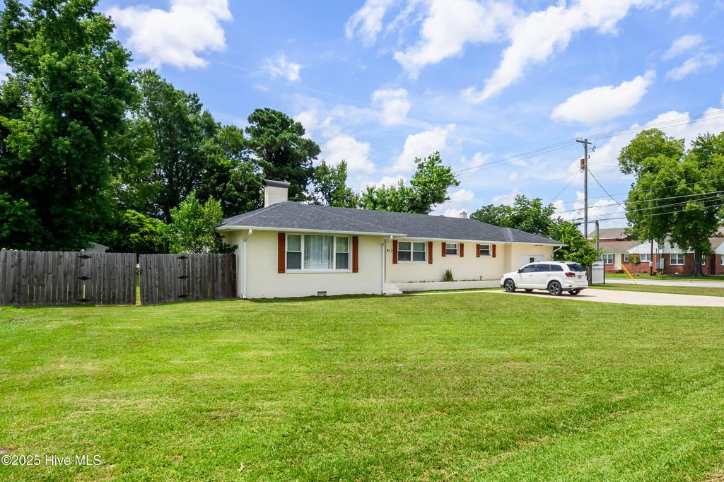 Photo of 813 Henderson Drive, Jacksonville, NC 28540 (MLS # 100522082)