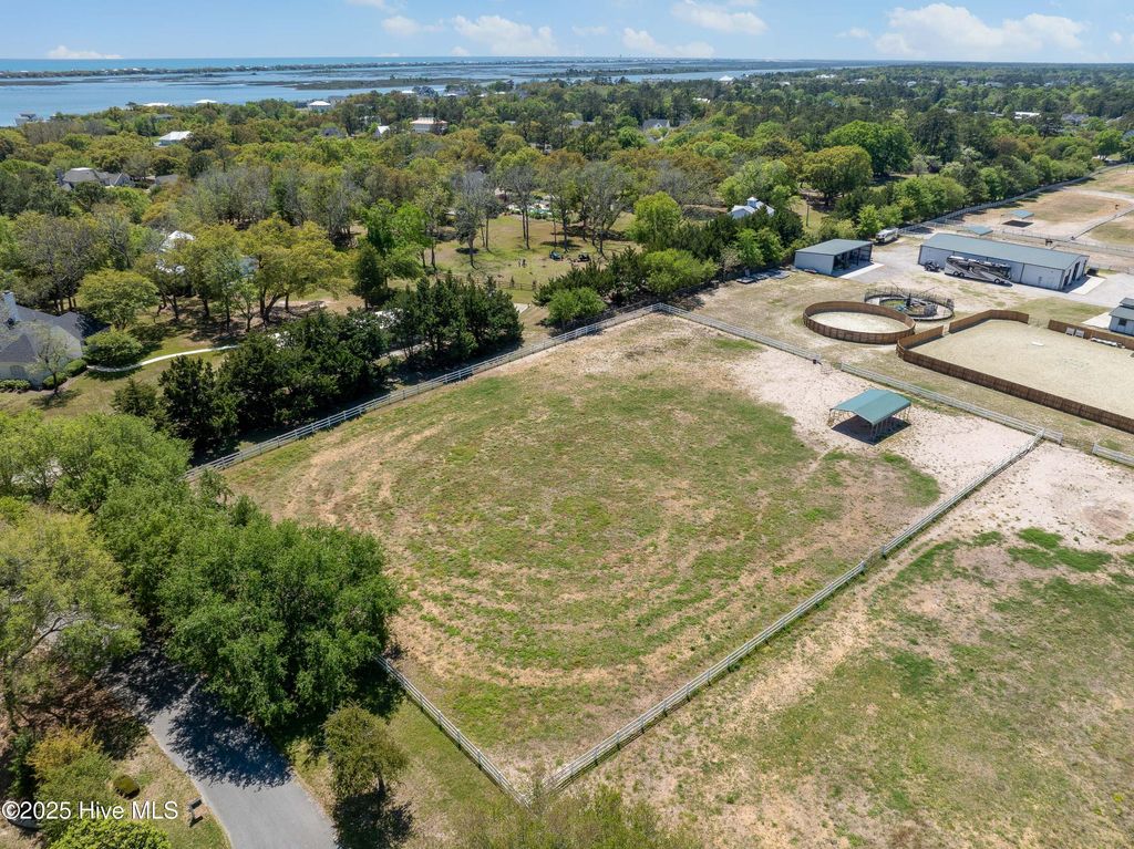 Photo of 32 Ballast Point Rd, Hampstead, NC 28443 (MLS # 100502717)