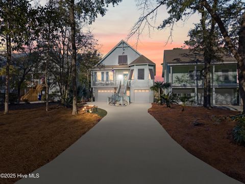 A home in Oak Island