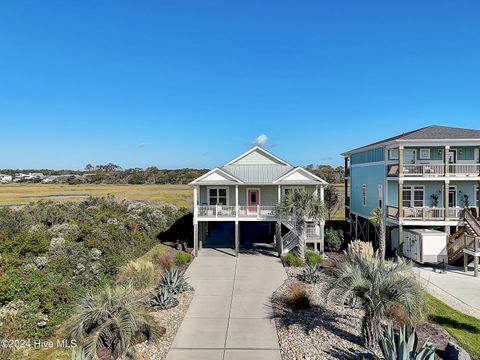 A home in Oak Island