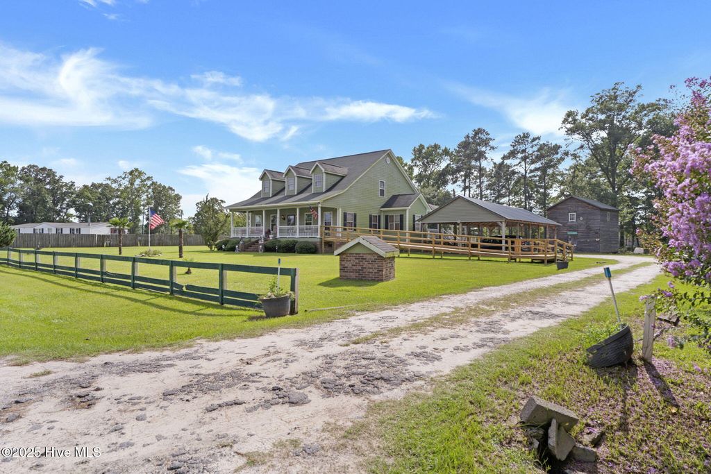 Photo of 469 Noa Drive, Maxton, NC 28364 (MLS # 100525912)
