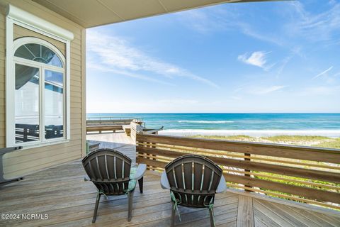 A home in Pine Knoll Shores