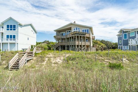 A home in Pine Knoll Shores