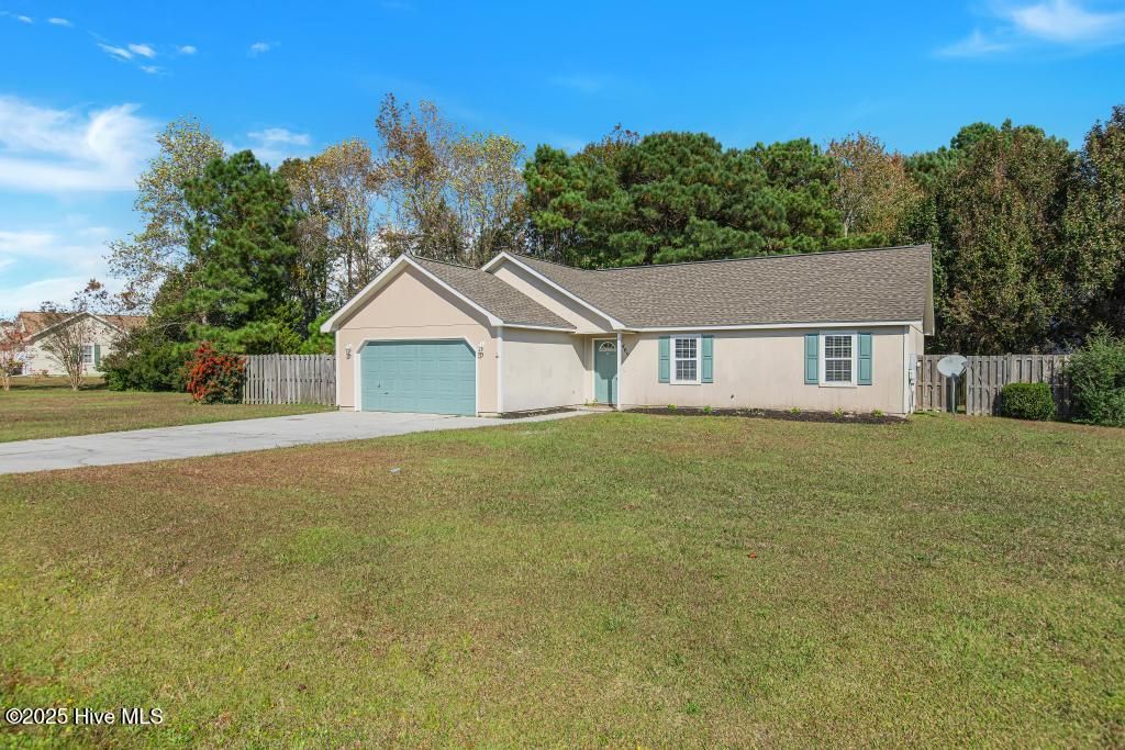 Photo of 409 Sumrell Way, Hubert, NC 28539 (MLS # 100540803)