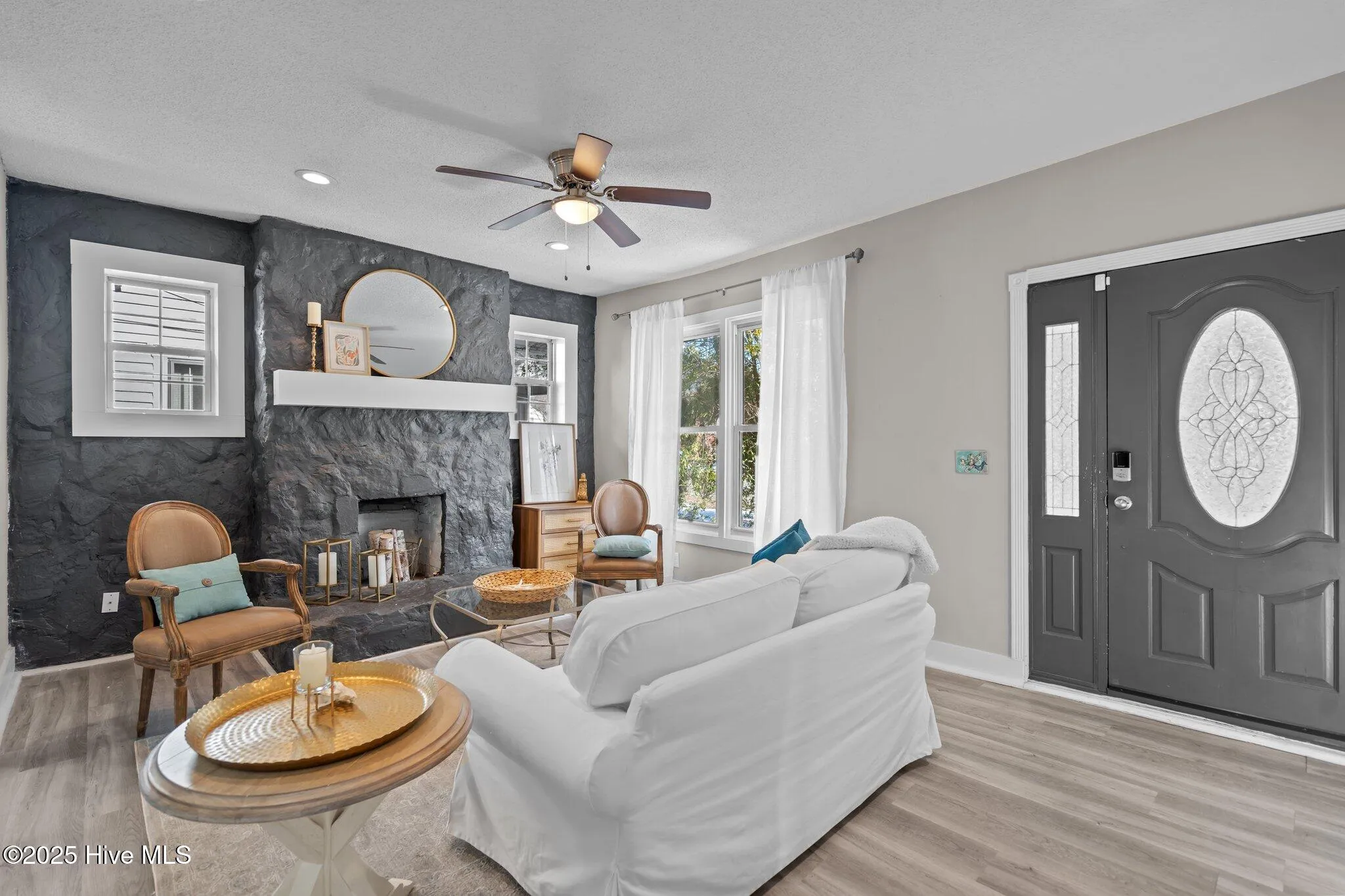 Wilmington, North Carolina 28401, United States, 2 Bedrooms Bedrooms, ,2 BathroomsBathrooms,Residential,Active,22509