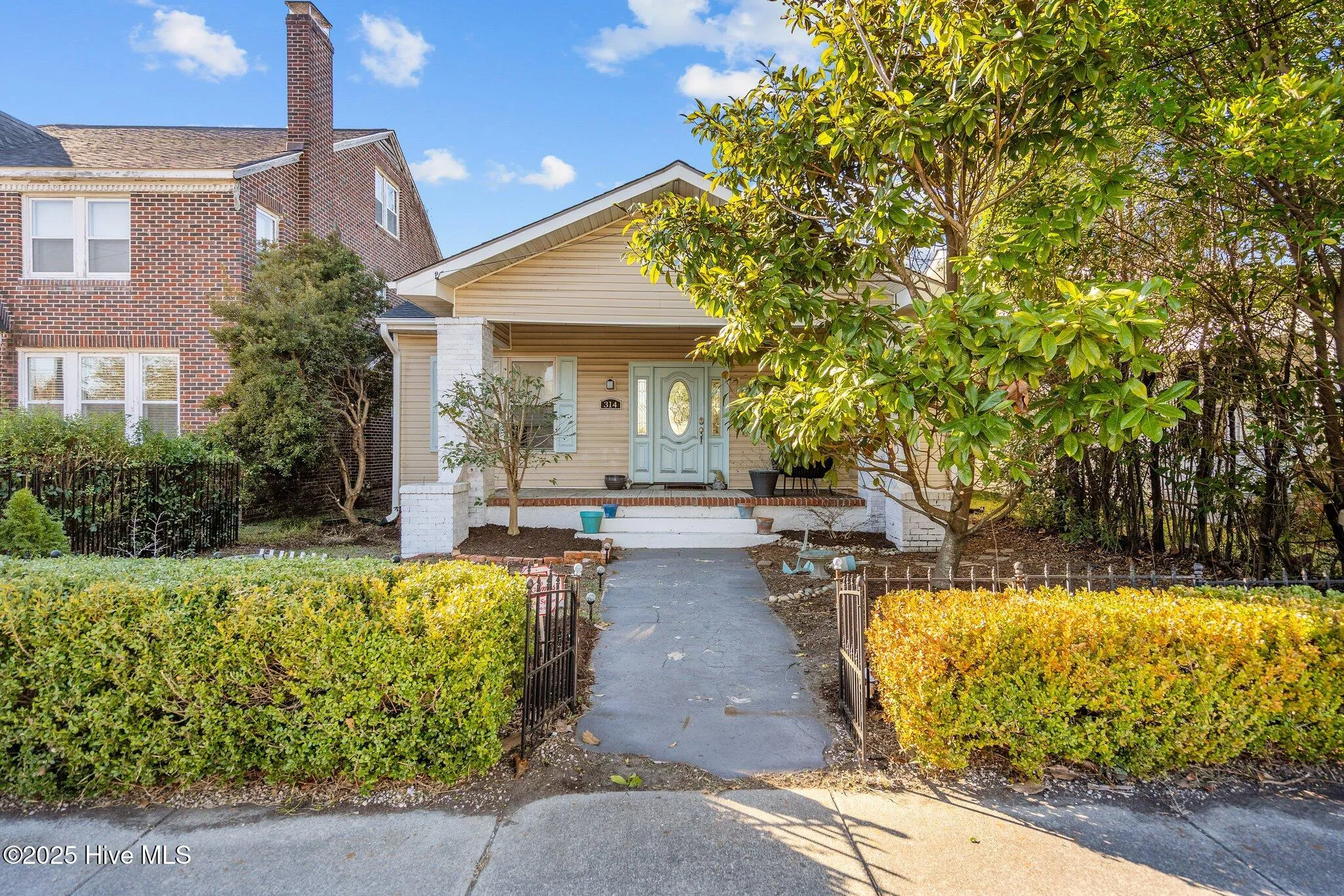 Wilmington, North Carolina 28401, United States, 2 Bedrooms Bedrooms, ,2 BathroomsBathrooms,Residential,Active,22509