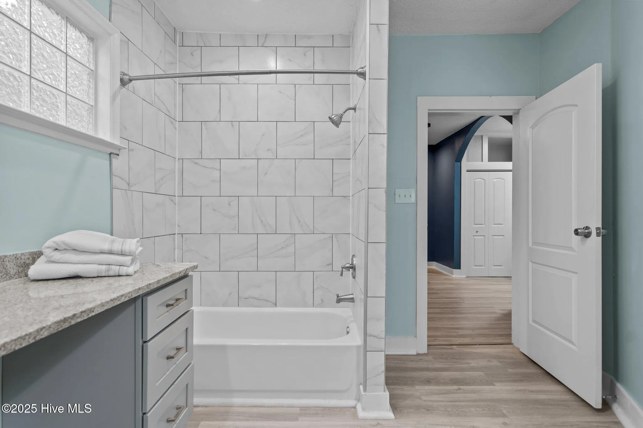 Wilmington, North Carolina 28401, United States, 2 Bedrooms Bedrooms, ,2 BathroomsBathrooms,Residential,Active,22509