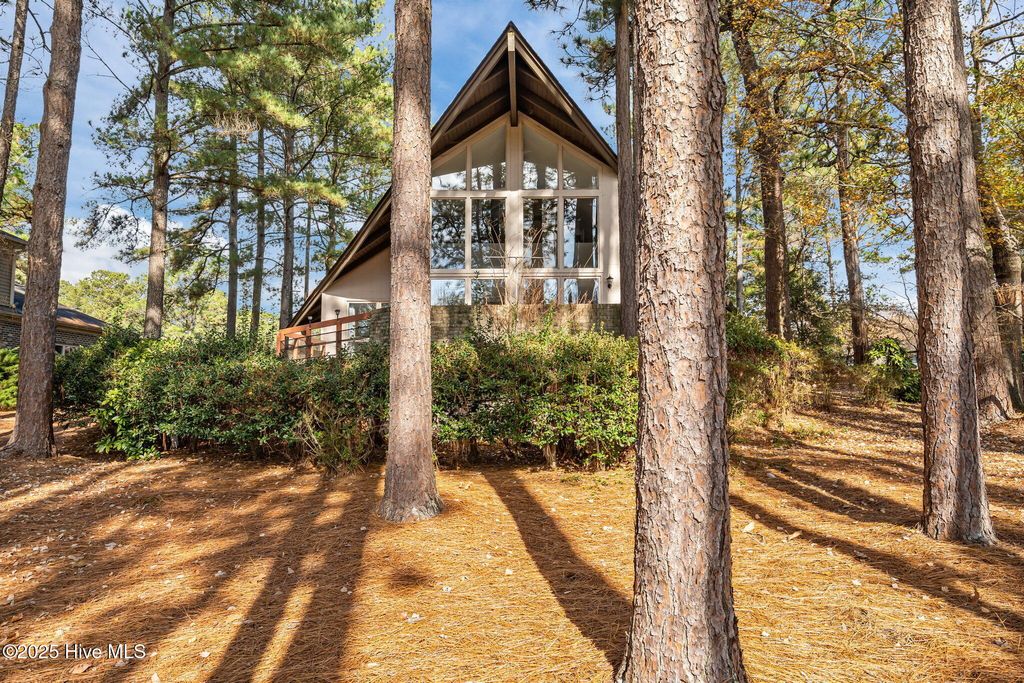 Photo of 715 Saint Andrews Drive, Pinehurst, NC 28374 (MLS # 100543927)