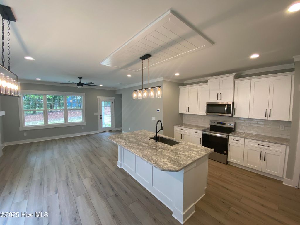 Photo of 406 Summit Street, Aberdeen, NC 28315 (MLS # 100539983)