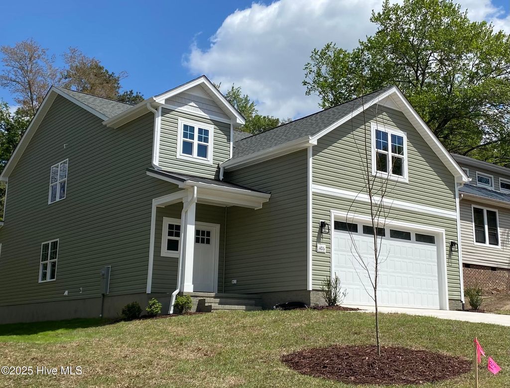 Photo of 406 Summit Street, Aberdeen, NC 28315 (MLS # 100539983)