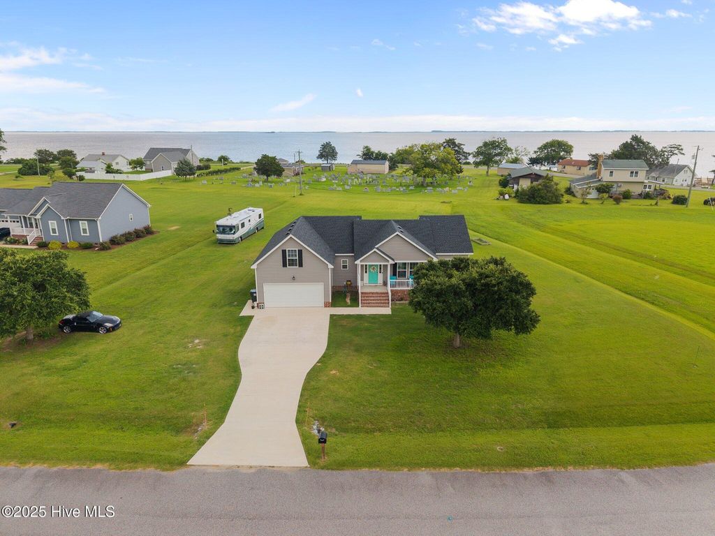 Photo of 102 Gull Rock View, Coinjock, NC 27923 (MLS # 100538284)