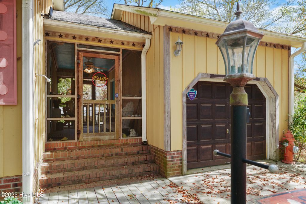 Photo of 226 NE 41st Street, Oak Island, NC 28465 (MLS # 100499658)