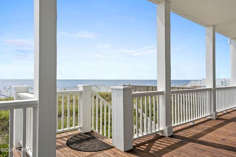 A home in Oak Island