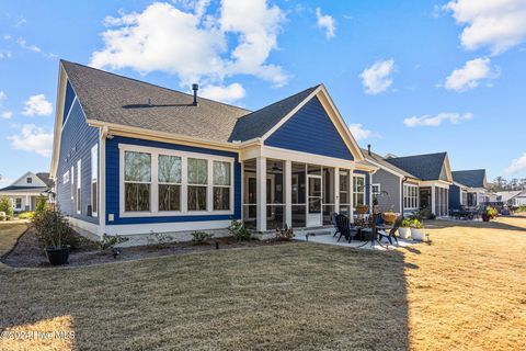 A home in Oak Island