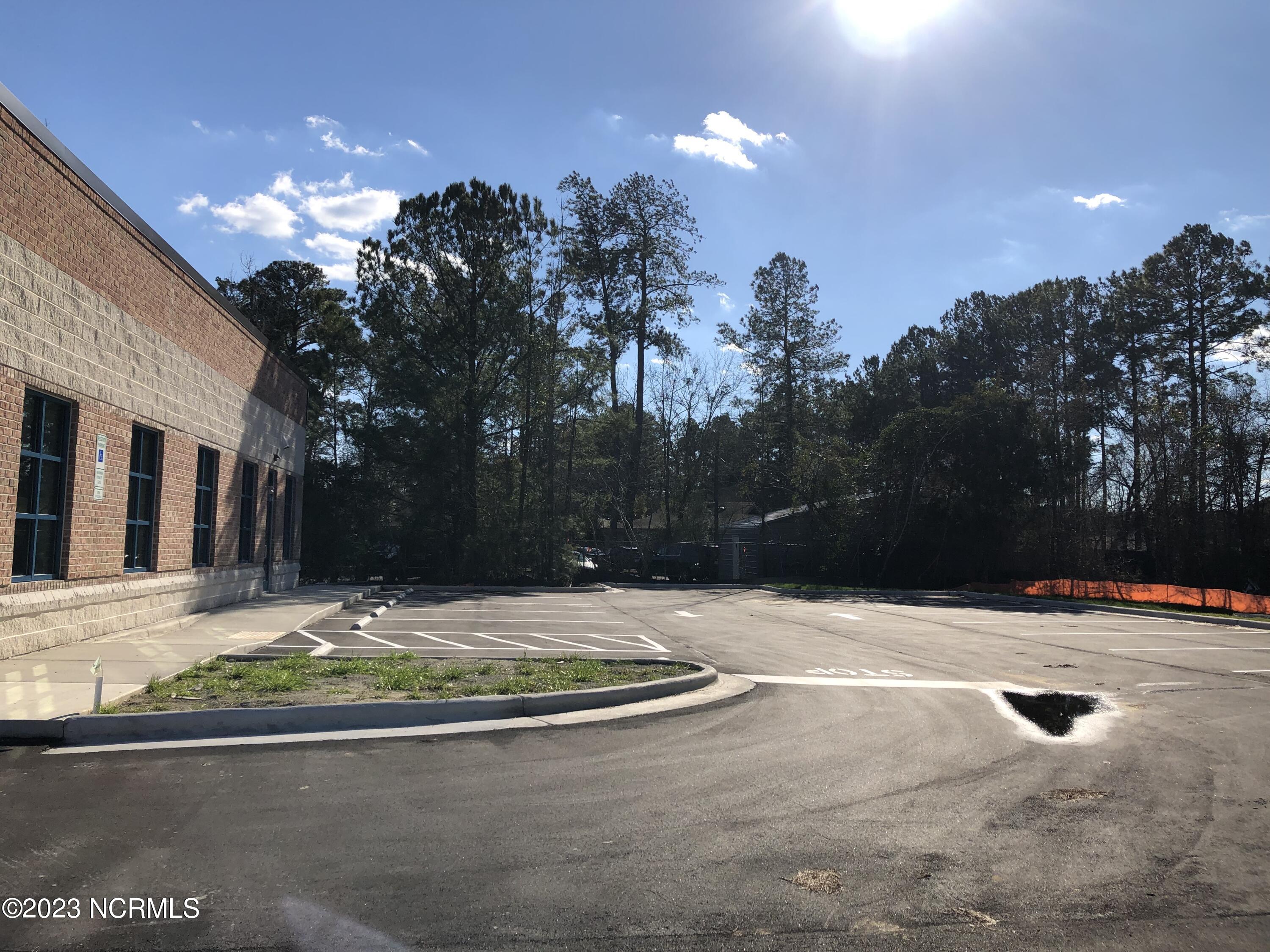 1210 Country Club Road 400