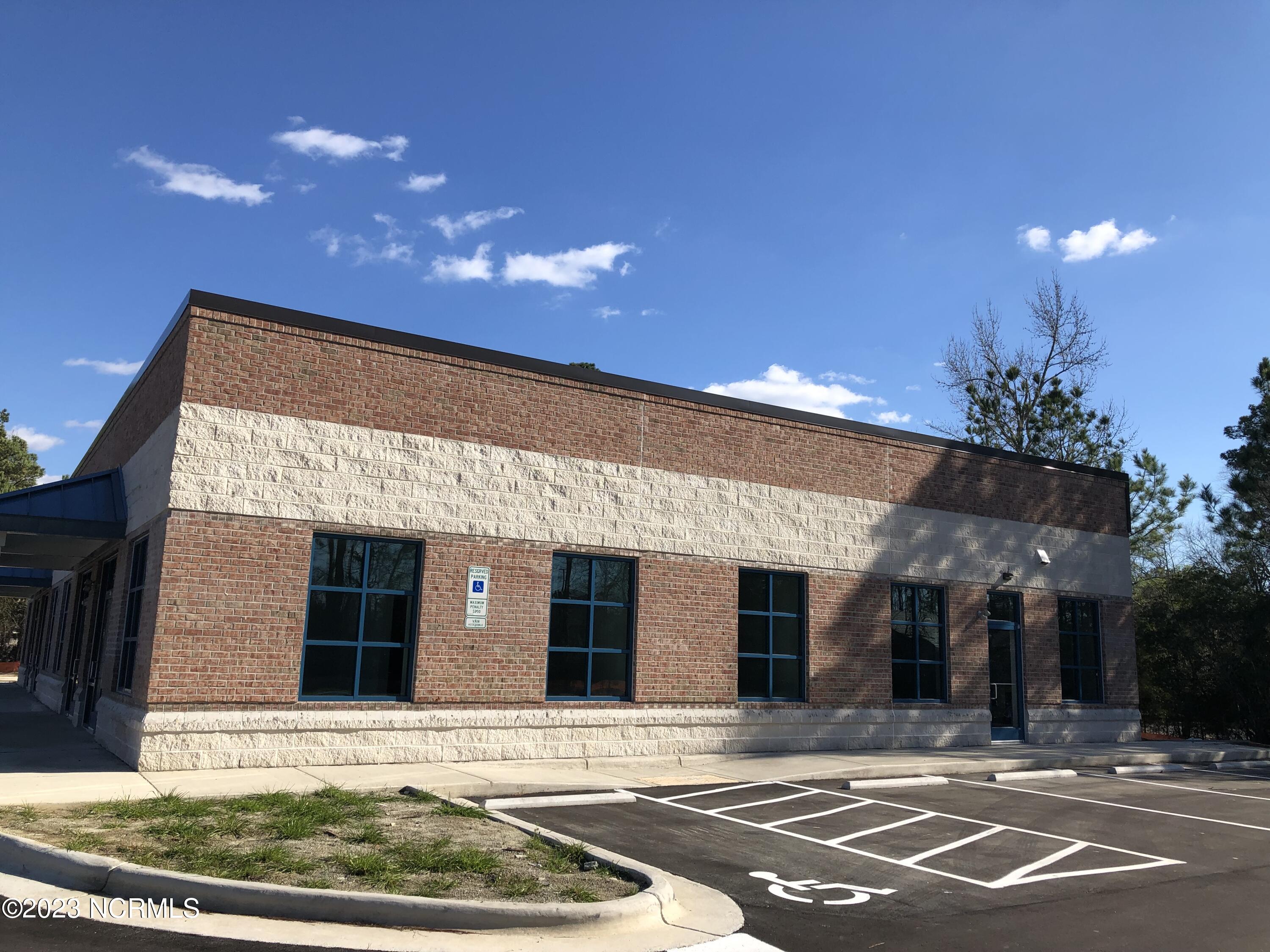 1210 Country Club Road 400