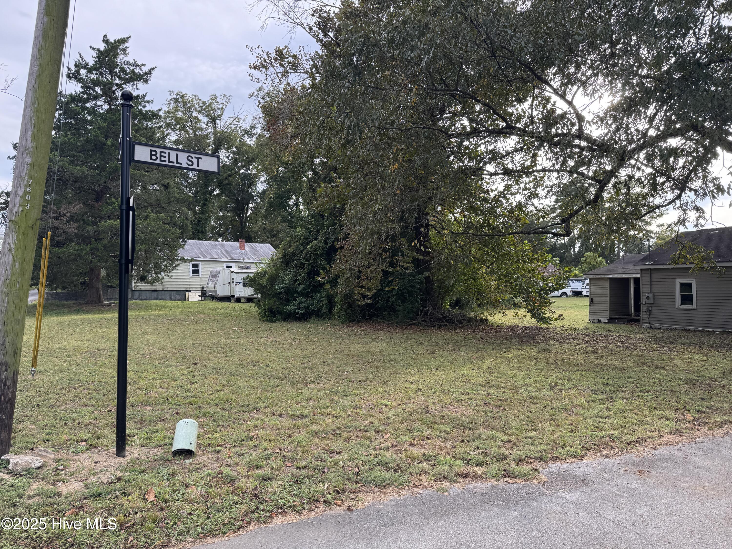 000 Hudson Pollock Street