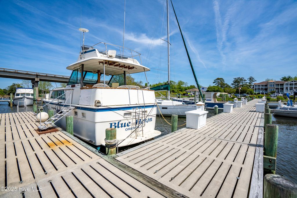 Photo of 516 Water Street #B4, Oriental, NC 28571 (MLS # 100534035)