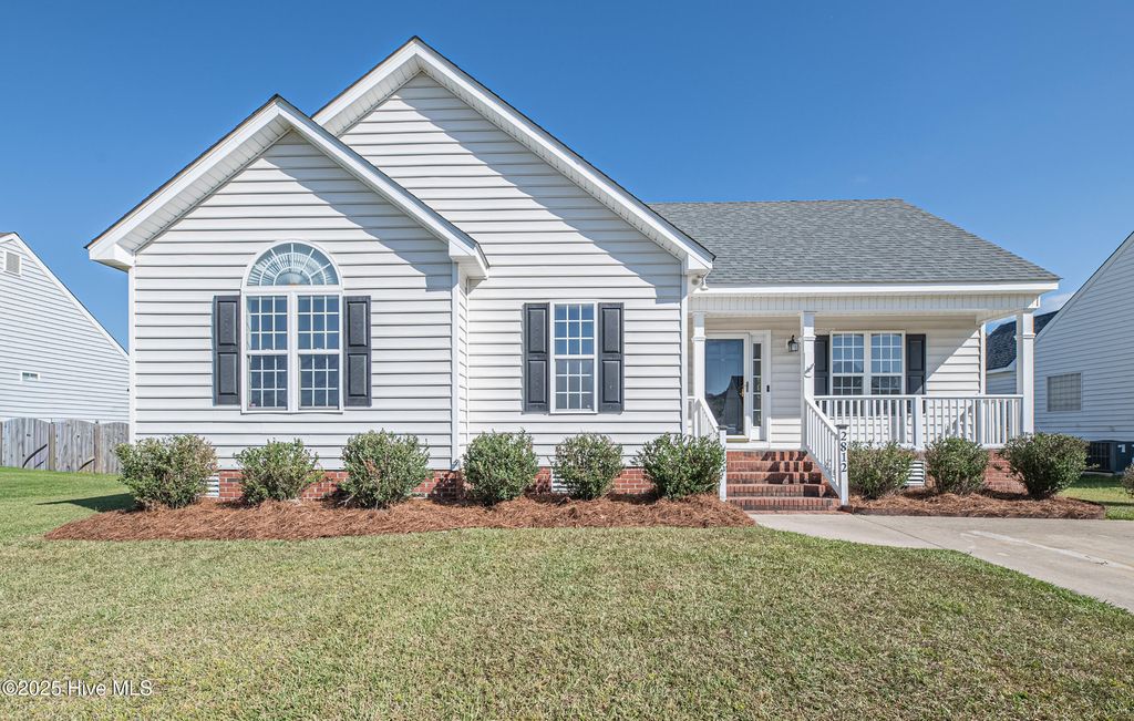 Photo of 2812 Camille Drive, Winterville, NC 28590 (MLS # 100535456)